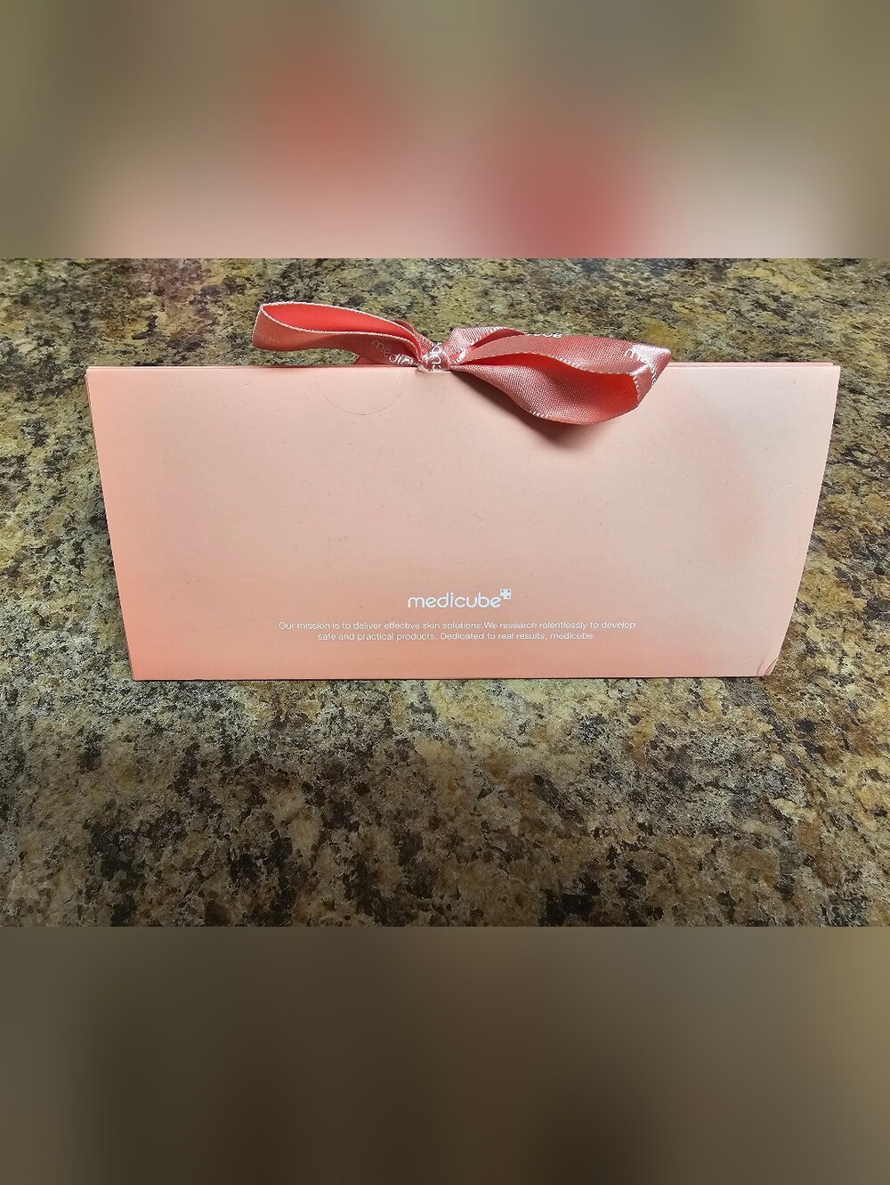 MEDICUBE AGE-R Booster Pro Travel Case (Pink) *Limited Edition*
